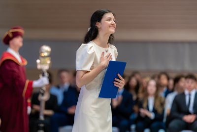 Slávnostné promócie absolventov Fakulty hospodárskej informatiky EU v Bratislave 2026